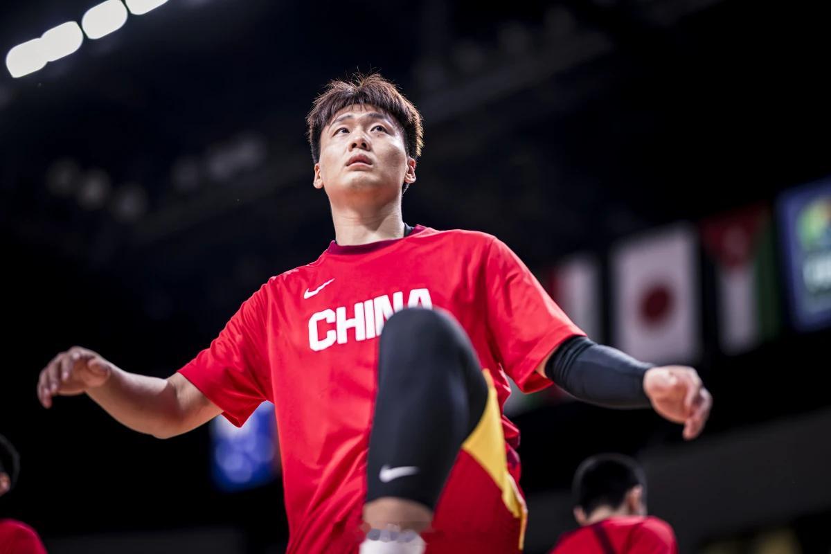 据探长了解，中国男篮队长赵睿，将与北京首钢签下三年合同。cba ​​​