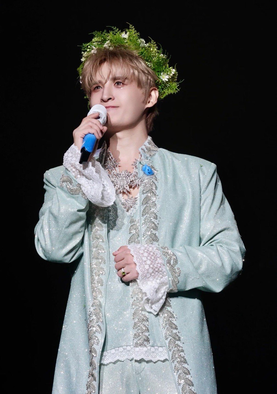 张远bird这次真飞起来了 先导片每帧都在诠释“远行”！发条人拧紧音乐发条奔赴自