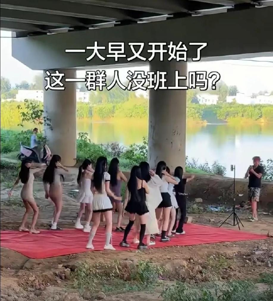 最近爆火的团播，不少人好奇它一天到底能赚多少，真的养得活一整个团队的主播吗？
 