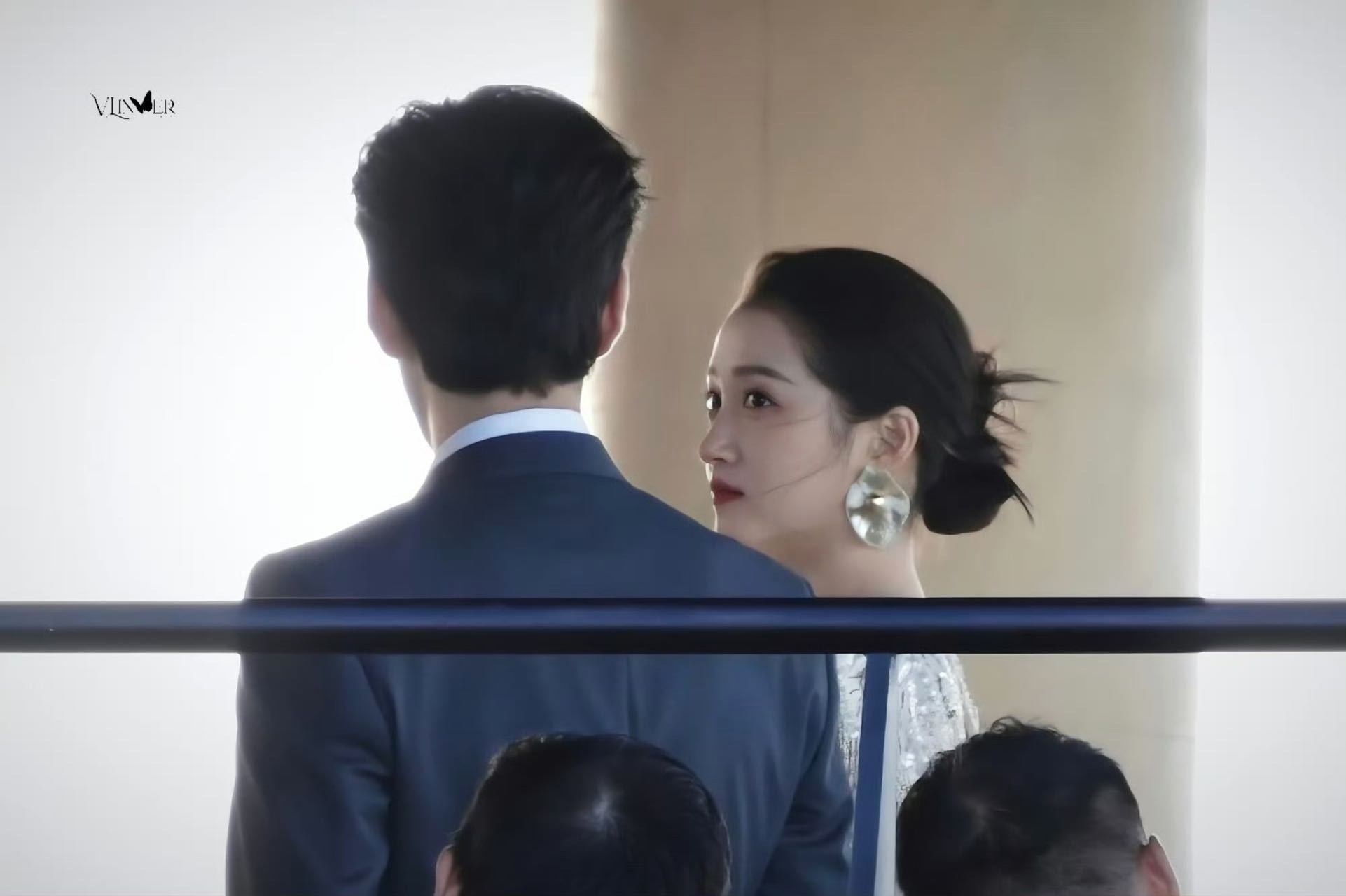 关晓彤孟露莎豪门小说女主脸标准答案 关晓彤演齐时就是高中生本生，演红掌又完全是好
