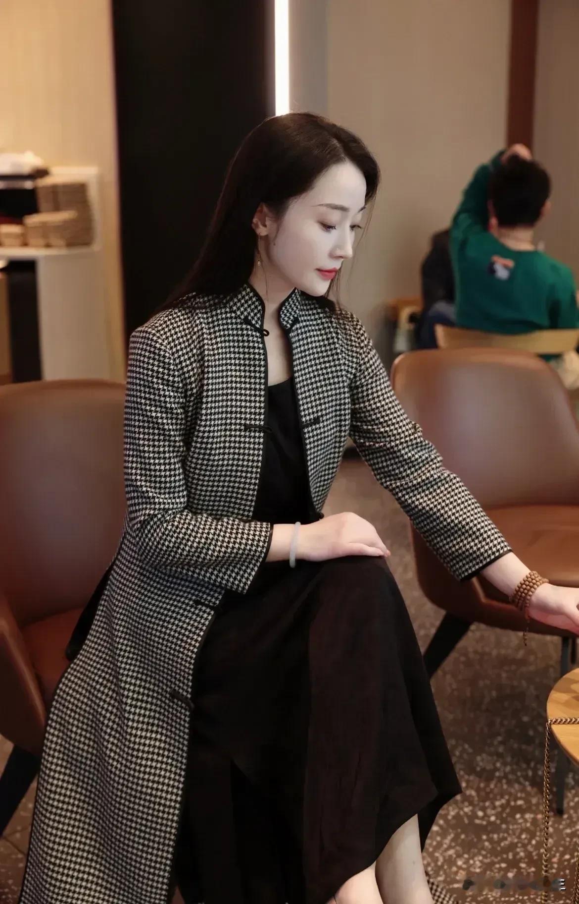 工作日忙，周末就要闲
一壶茶，消磨小时光