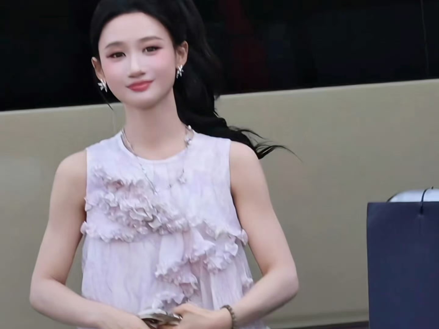 何宣林浪姐上班哭了针对分词这件事，我个人觉得何宣林做的并没有什么问题，也不应该面