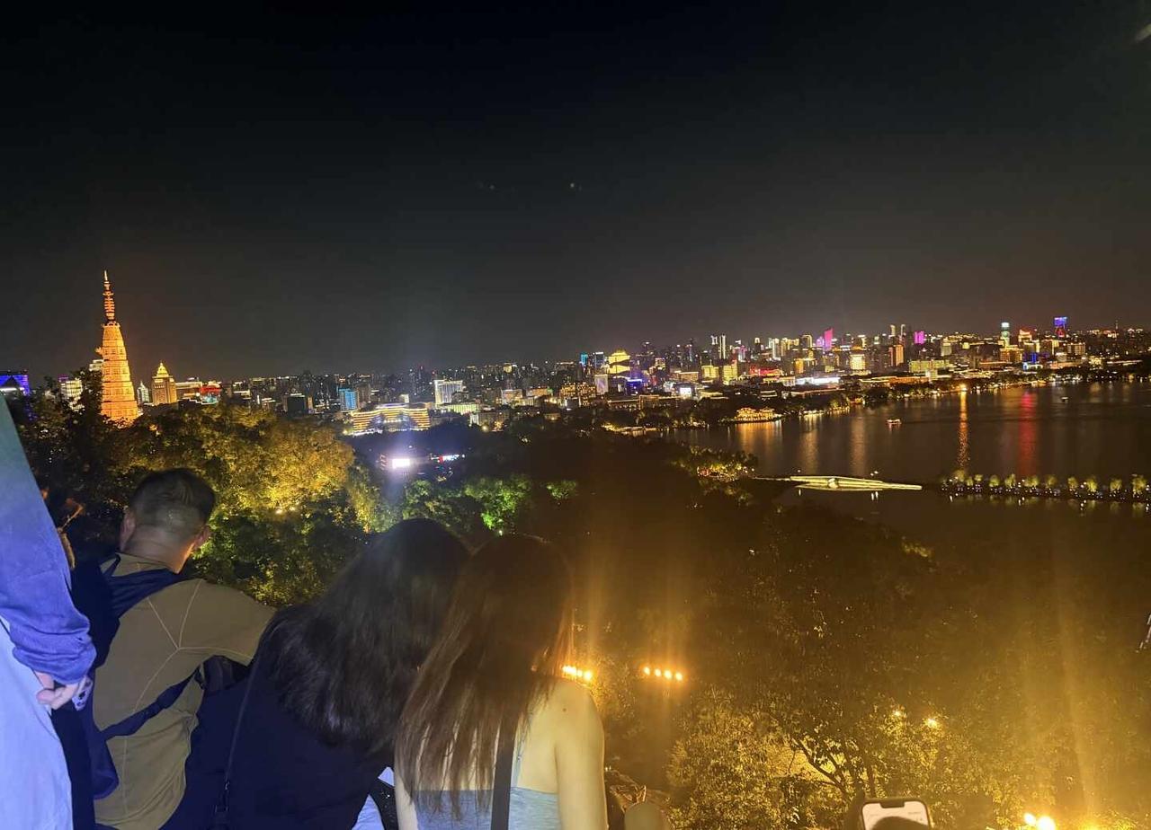 杭州徒步
有没有人出来徒步鸭 看看夜景聊聊天也不错
每周一山 杭州徒步 户外徒步