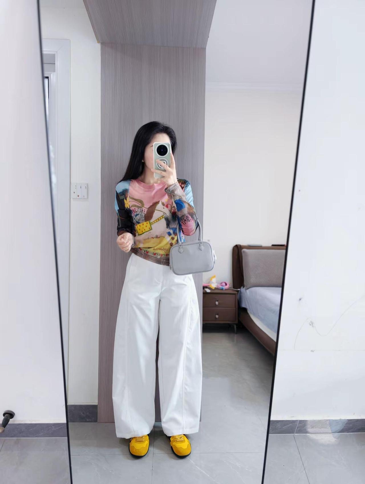 电子姐妹们 上衣俩颜色终极二选一选择困难症穿搭小雨女装 新衣服到了