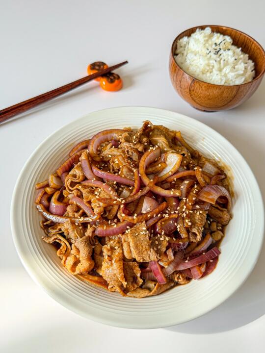 洋葱炒肥牛卷  ▏🥩低脂高蛋白，酱汁浓郁