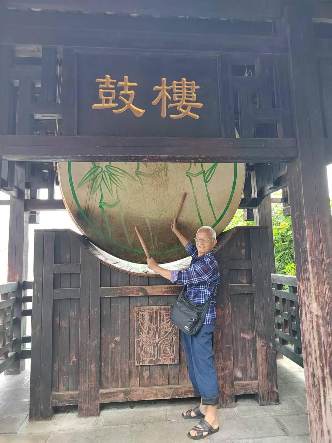 人在挫折中会成长得更快
古柯用法律维护自己合法权益

古柯己收到法院通知 ，他起