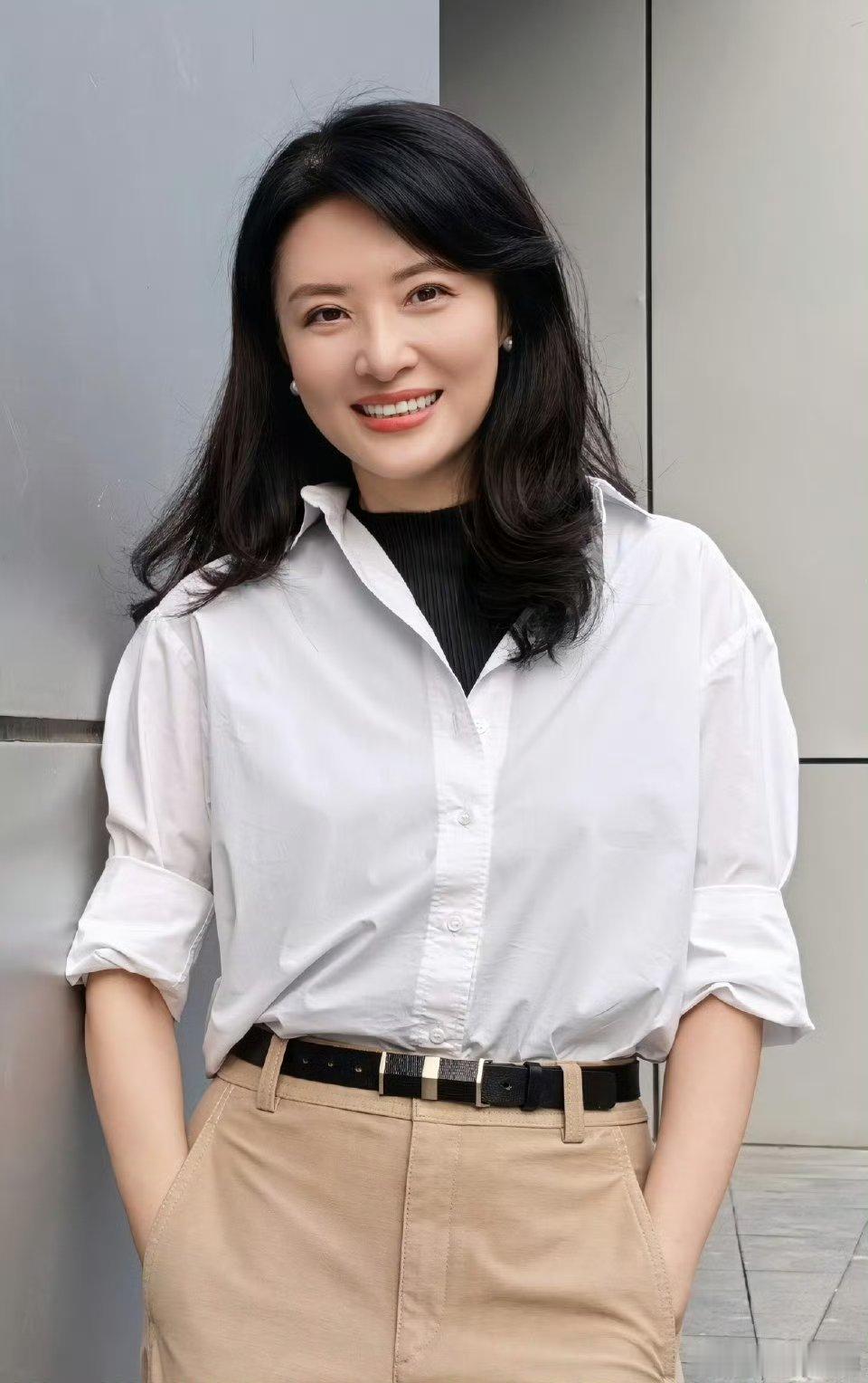 周涛主持vogue盛典vogue盛典主持人是周涛vogue盛典主持人周涛vogu