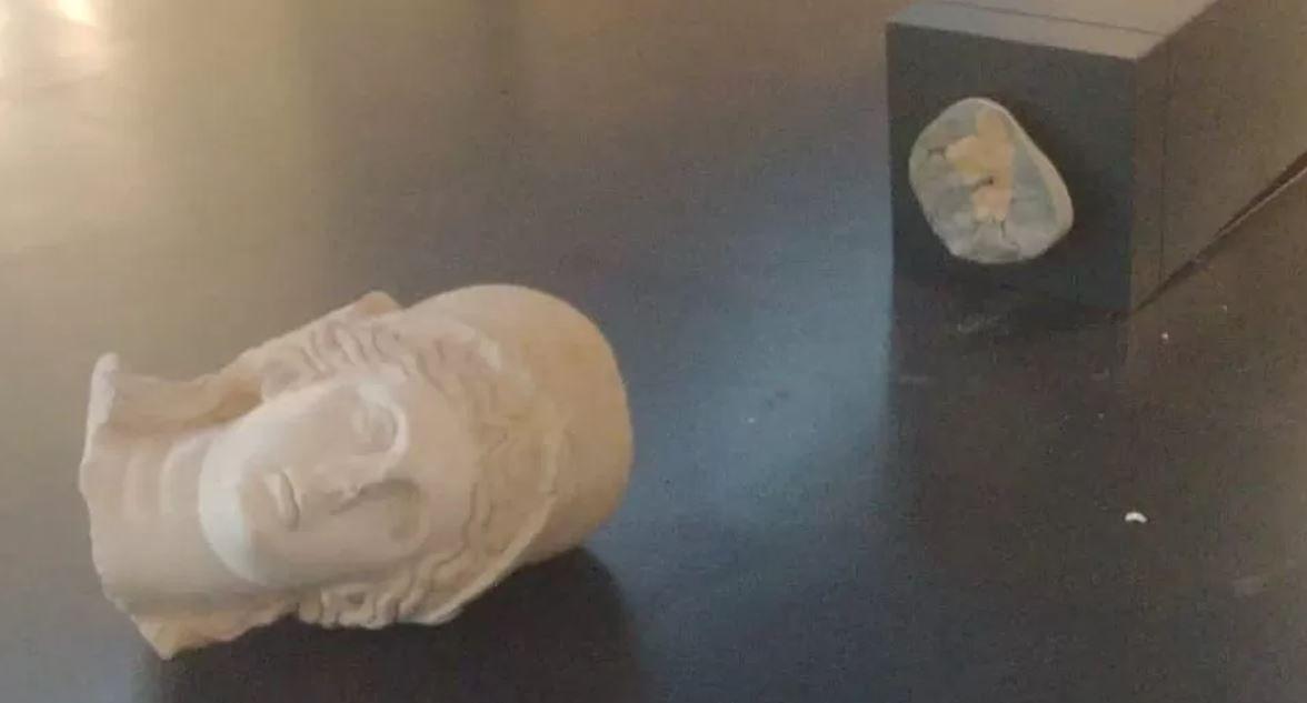 美国一名男性到以色列旅游时，蓄意破坏博物馆内的古罗马雕像，导致2尊超过1800年
