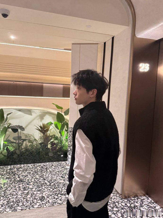 彭昱畅真的做哥做弟都精彩 亲情戏天花板！从时分到方天阳，两种模样都好戳心，听告白