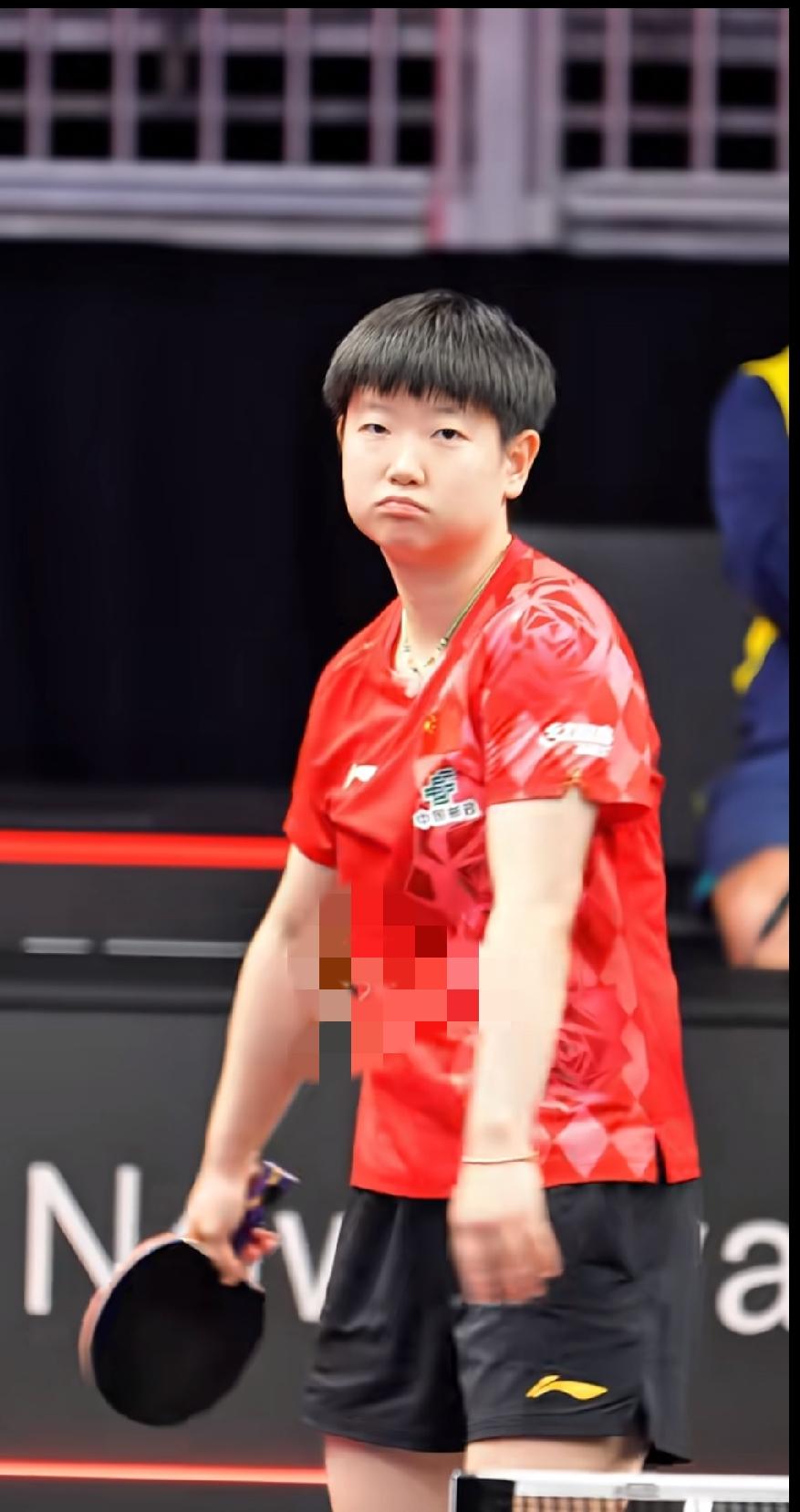 美国大满贯莎莎首场也太萌啦
 
孙颖莎单打对阵刘杨子，顺利3:0拿下开门红。
 