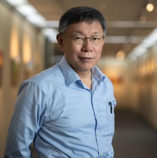 受台湾馆长影响，柯文哲老婆声称要来大陆北京，控告民进党迫害柯文哲。
 
最近台湾