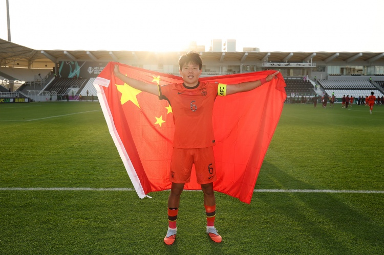 徐彬新年愿望是没有伤病  中国队在2026年U23男足亚洲杯决赛中以0:4不敌卫