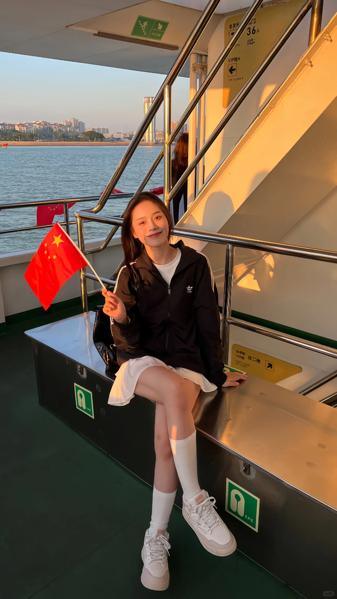 汕头轮渡满满的国庆氛围🇨🇳