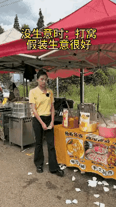 女子太聪明了，这是开业第一天，女子左等右等，就是没有生意，她想出一个好办法，几分