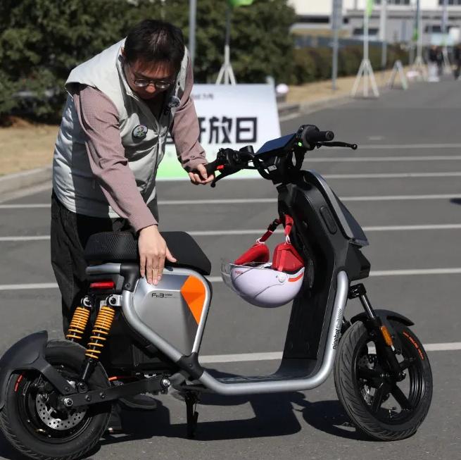 第2批新国标车上市！九号小牛续航破百，雅迪爱玛智能升级。

自12月1日起，旧国