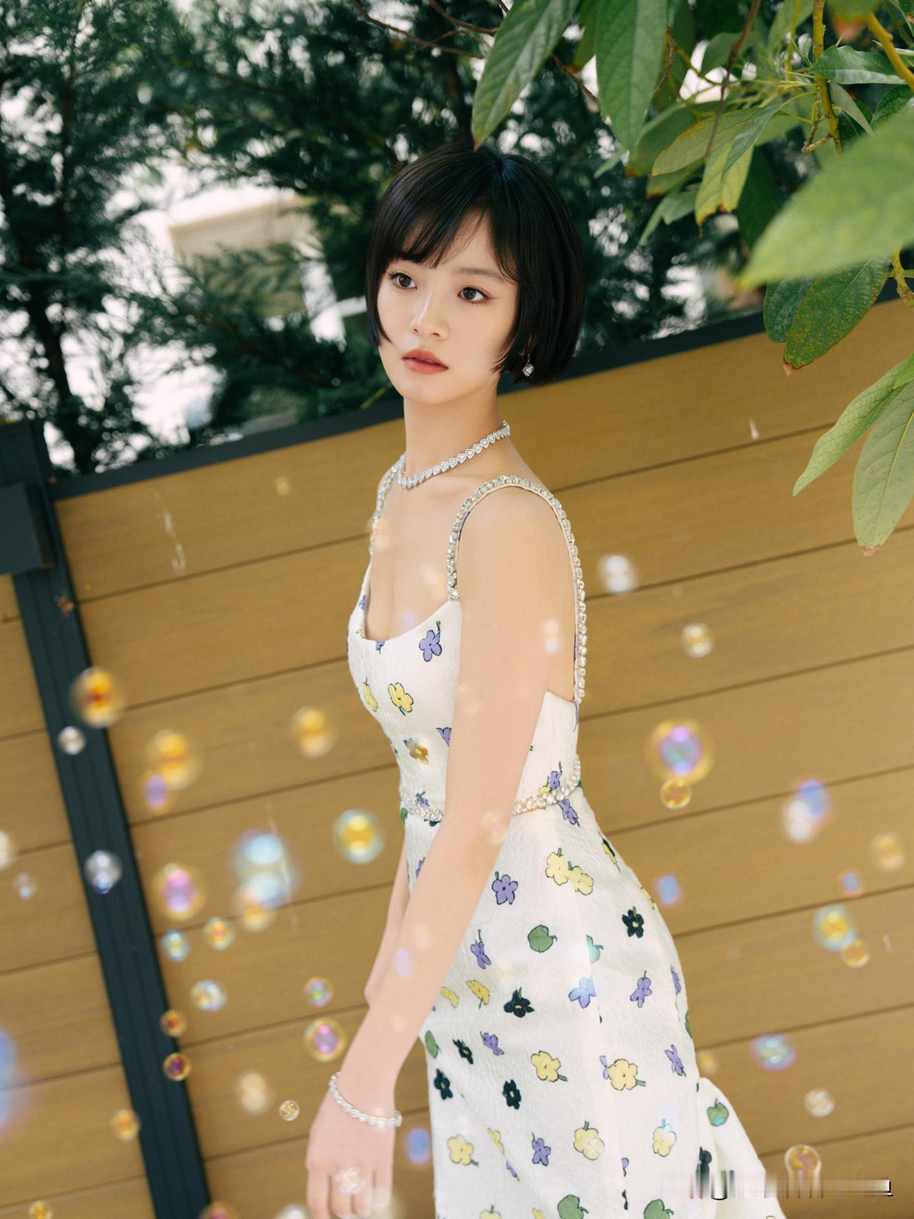 李庚希分享图片