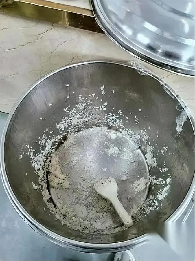 空了！食堂又空了！

千人厂竟吃成这样？

下午五点半，饿到发慌冲去食堂，眼前直