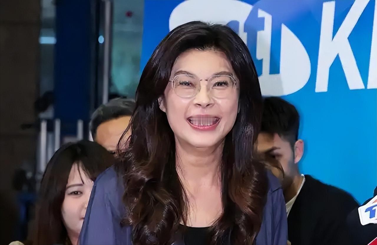 局势突变，郑丽文赴美时间确定，大陆已摊牌，就等国民党迈出这一步！
 
岛内局势巨