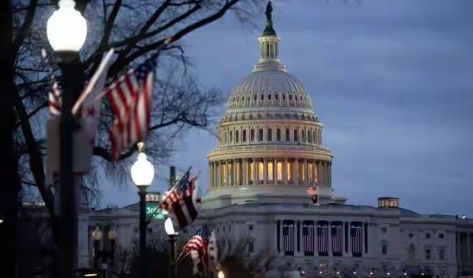 西班牙称霸世界100年，荷兰称霸世界50年，英国称霸世界130年，如果美国称霸世