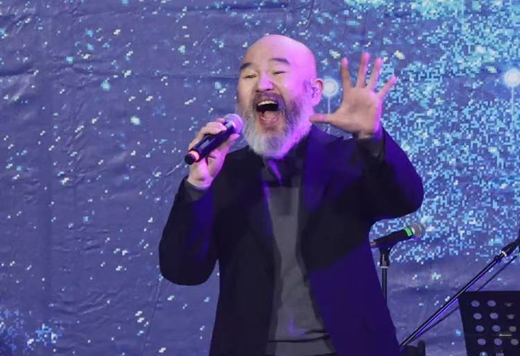 辛龙删除刘真照片的原因辛龙说不知道怎样才叫真正走出来