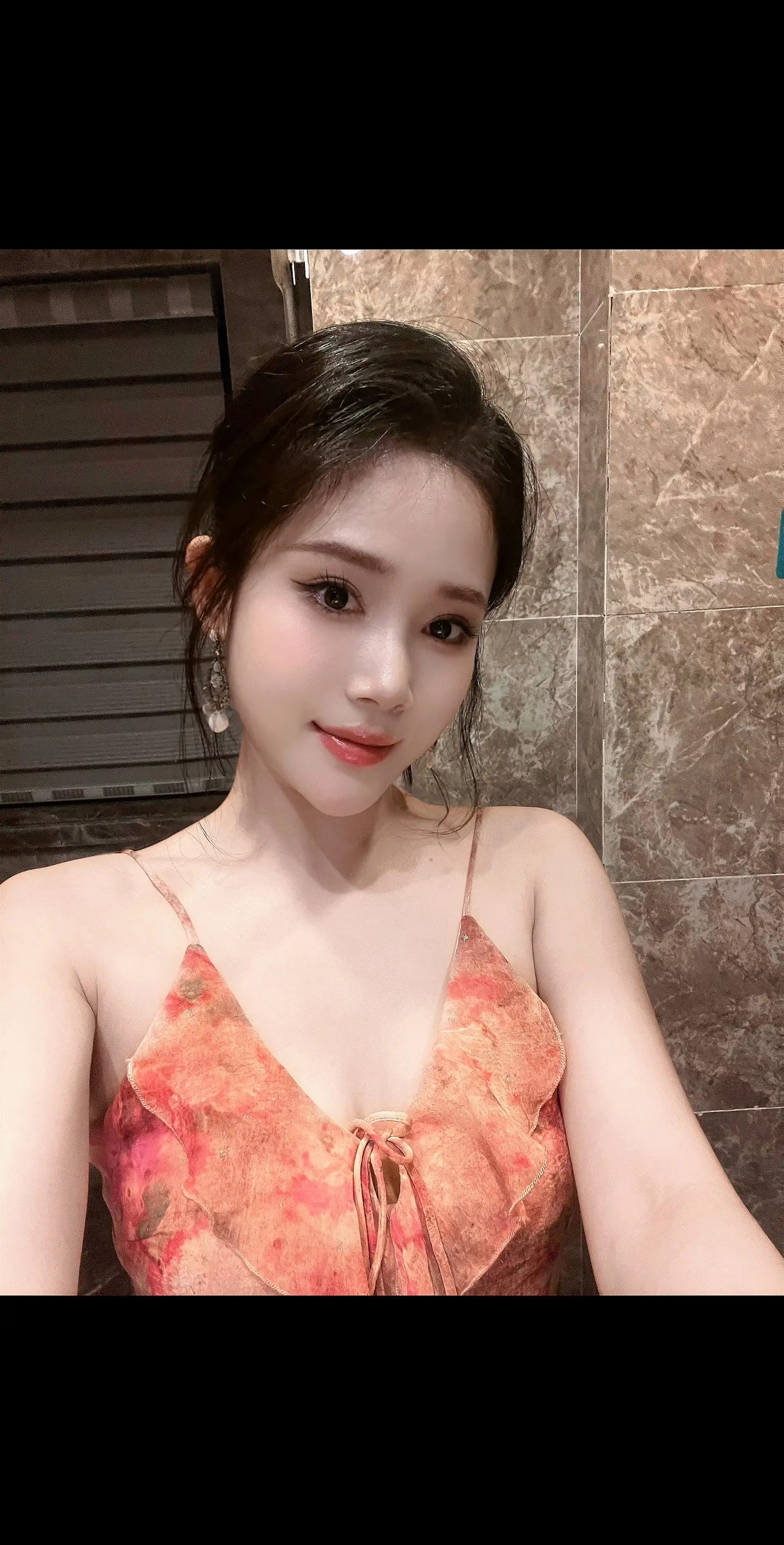 我说你怎么不哄我了 原来有个不生气的陪你了