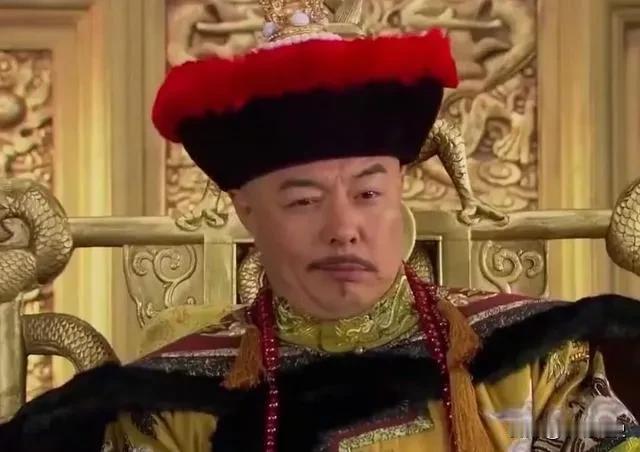 话说乾隆南巡期间，见西湖花神庙里立着李卫自己及其妻妾的神像，号“湖山神位”，特地
