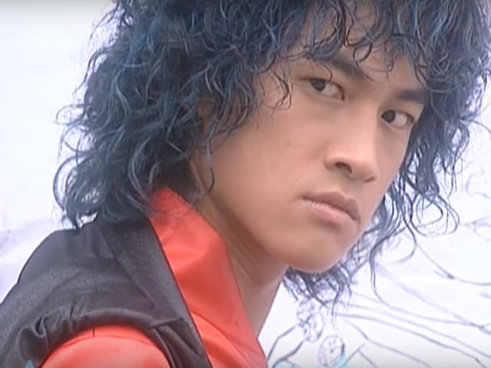 何润东近7日涨粉25.6万 无新剧却凭经典角色吸粉，战场尘土混汗的真实感戳中审美