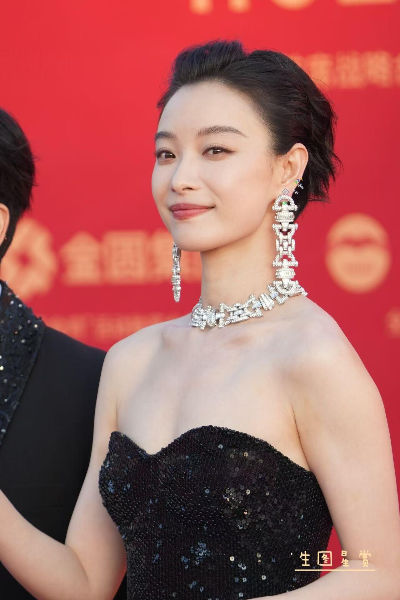 倪妮 佟丽娅 祝绪丹 王丽坤×金鸡奖闭幕红毯