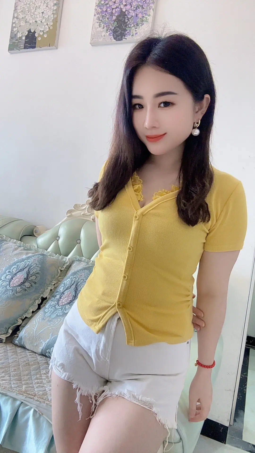 我知道你最近很累.是那种看不见的身体上的.以及精神的疲惫感