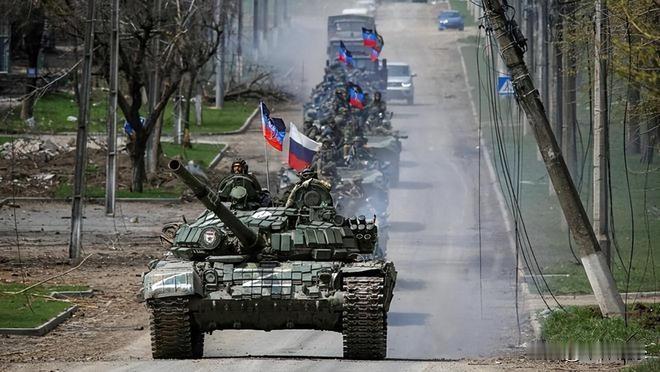 乌克兰宪法明确规定其领土边界，任何修改均需全民公决，这从法律层面限制了领土妥协的