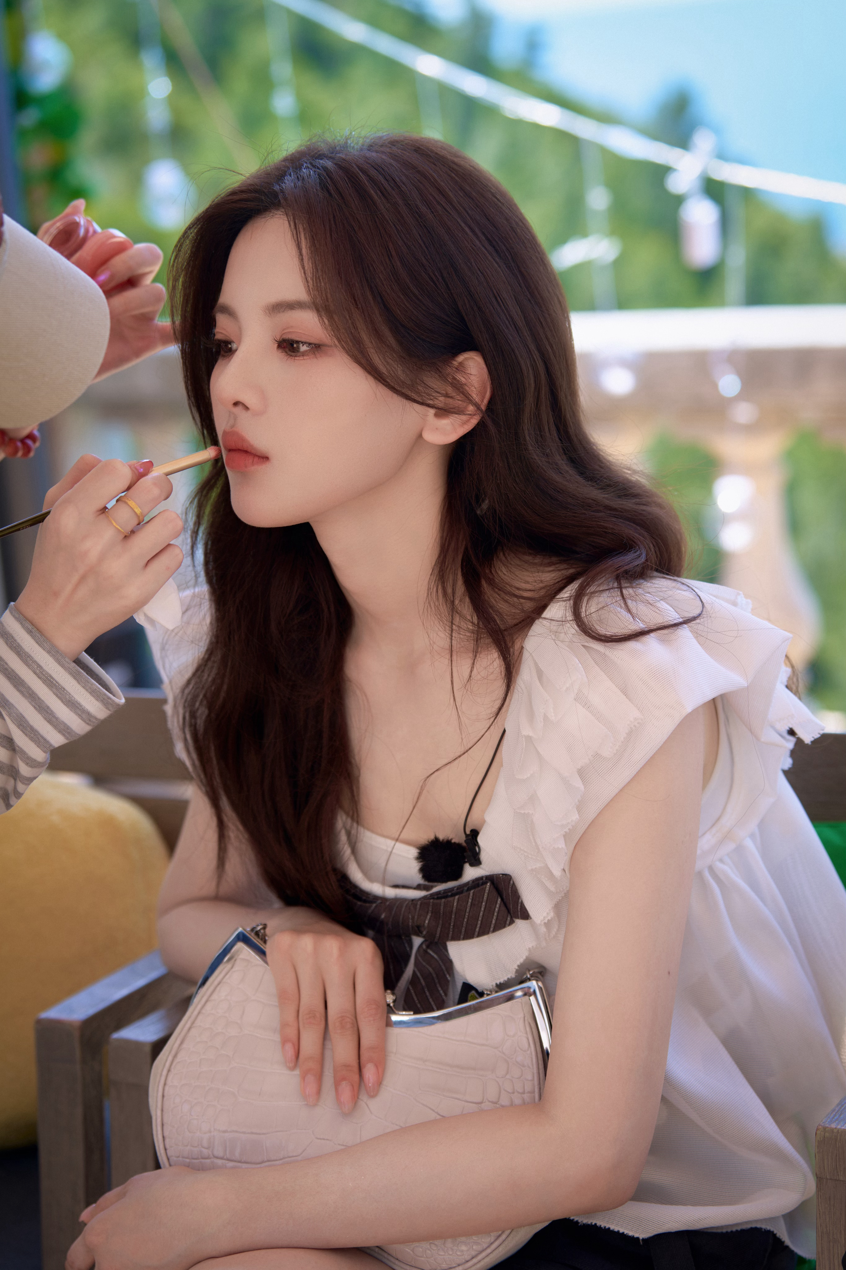 杨超越怼脸面部平整度 美神又出来给我们洗眼睛了💜 