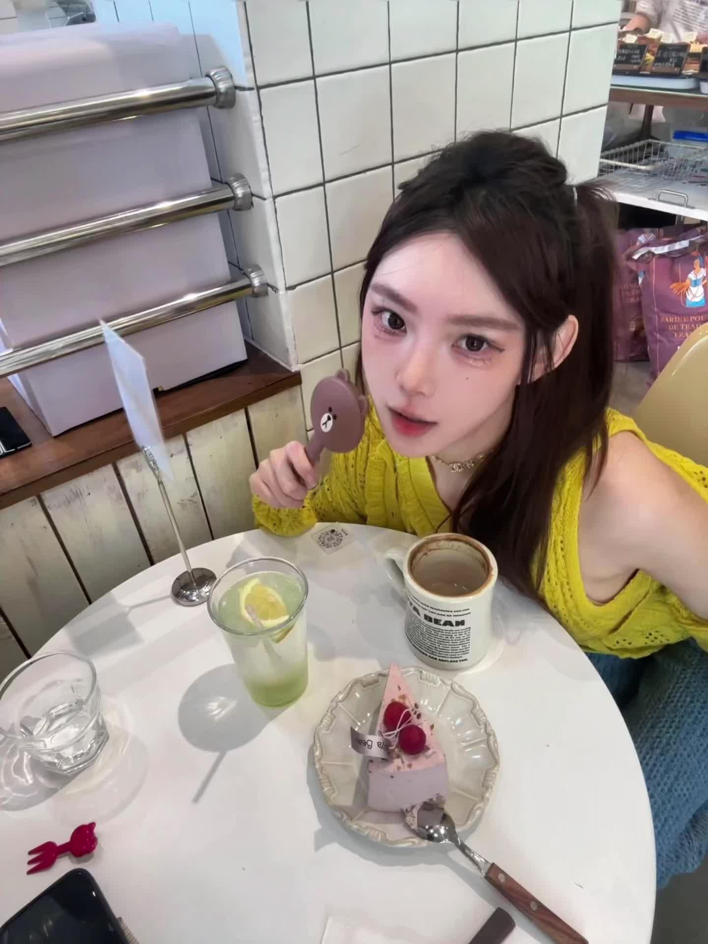 喜欢黄色的人运气都不会差
