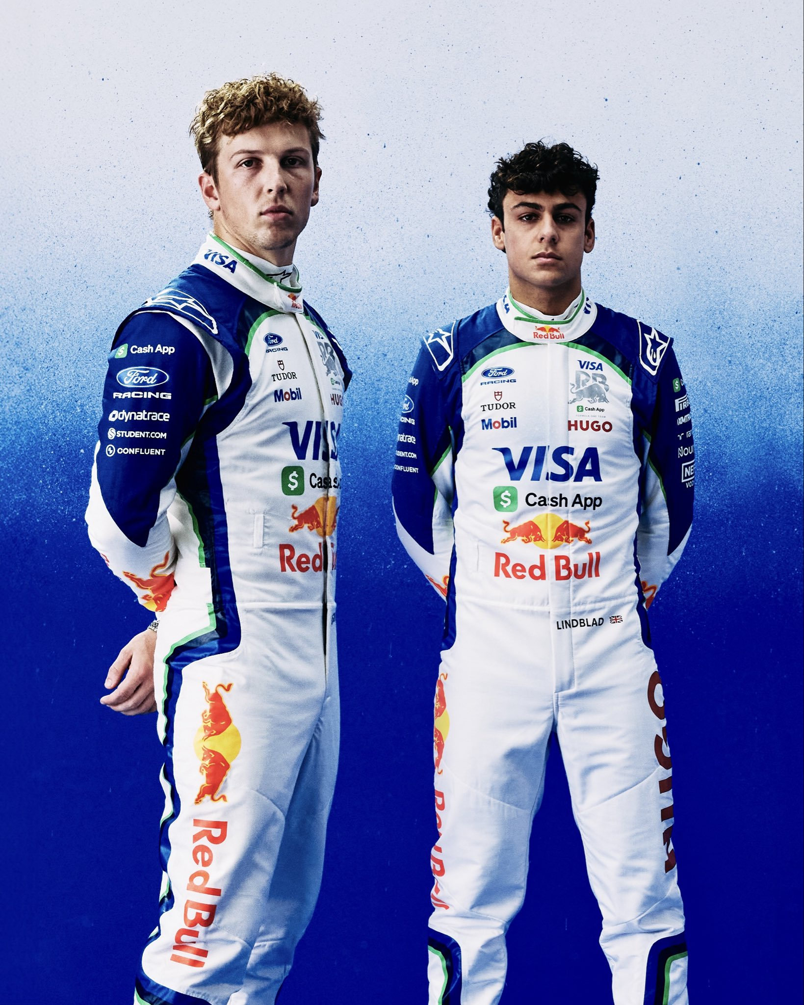 小红牛公布2026赛季赛车服~看着样式，可能赛车涂装跟去年也没多少变化F1