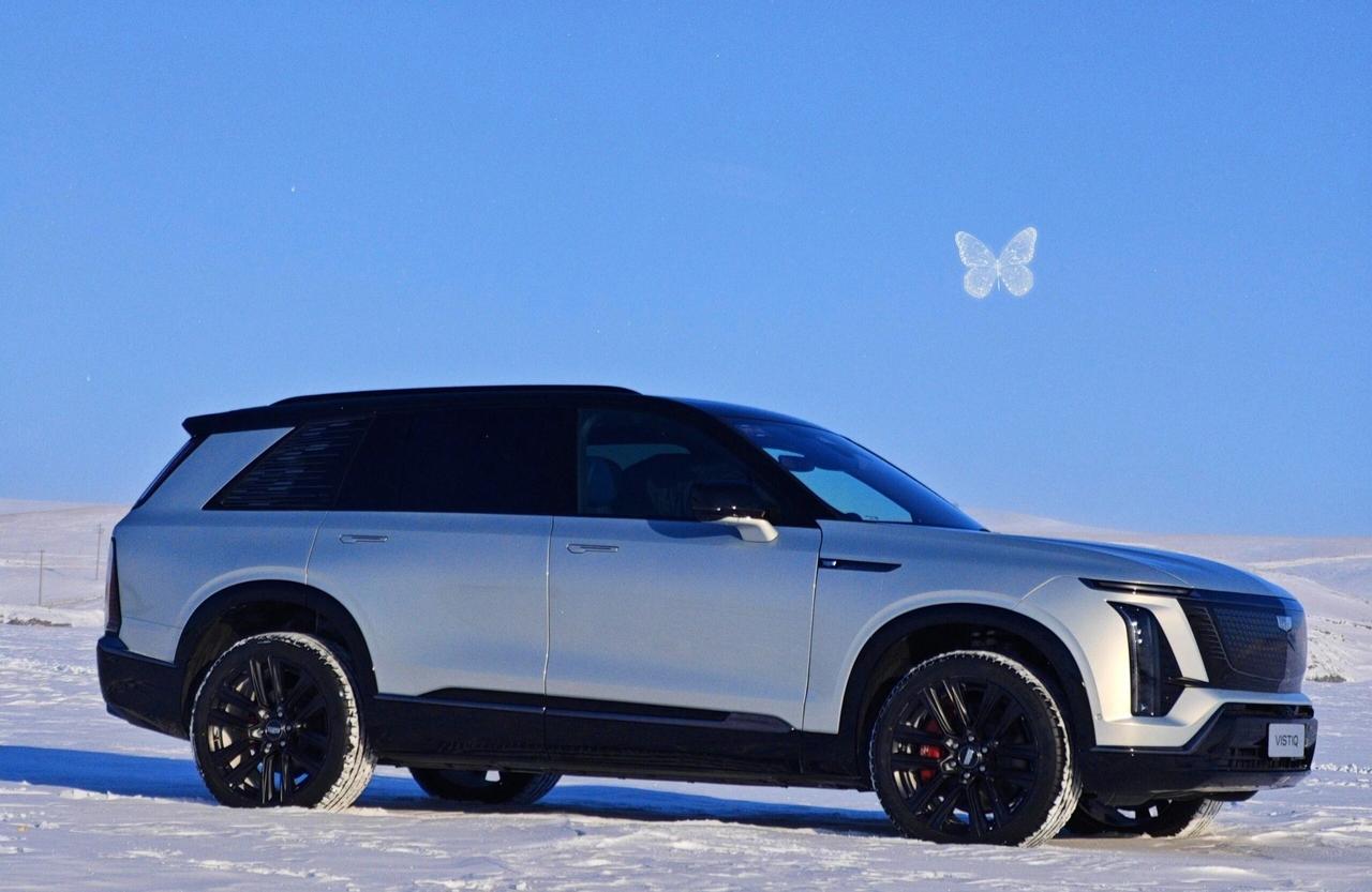 凯迪拉克VISTIQ：5.2米纯电豪华王炸，3.7秒破百+六座奢享！凯迪拉克VI