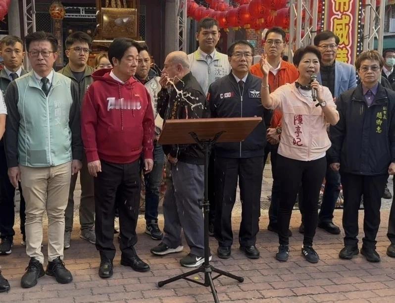 赖清德参香遇突发呕吐，现场手忙脚乱，病毒疑云浮出水面

大年初二这天，台南祀典武