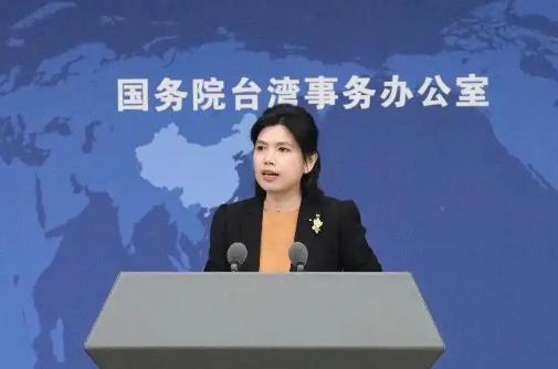 台“海巡署”副署长谢庆钦对外宣称：
台籍船只在台湾东部海域遇到中国海警登船检查时