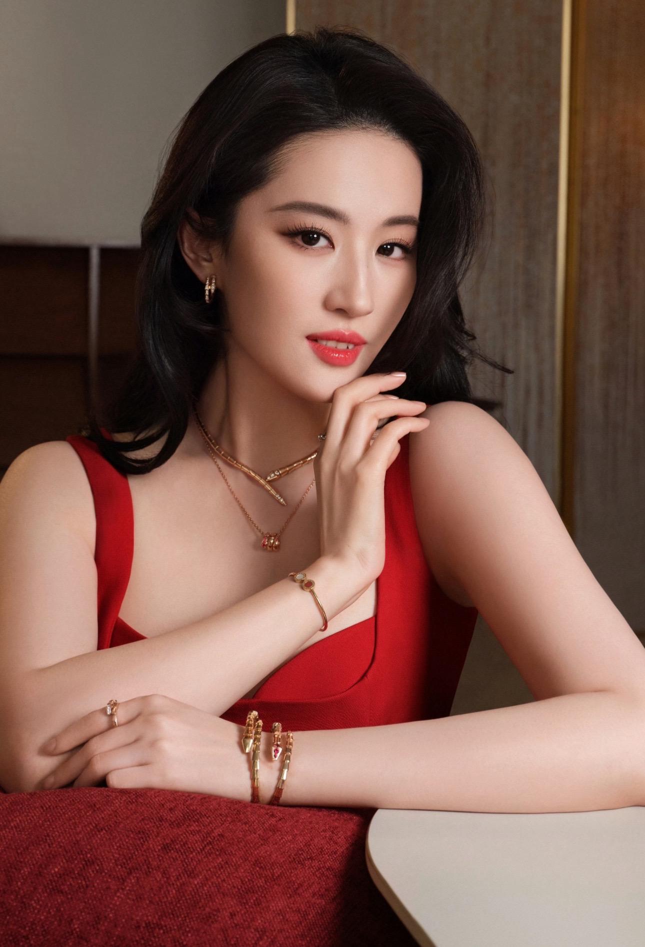 刘亦菲宝格丽女王👸。