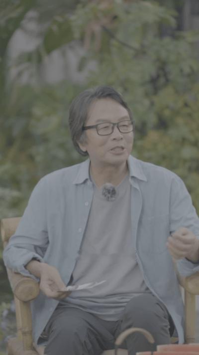 刘震云点评杨迪经典表情包全网刷屏的杨迪厌世负鼠表情包原图竟是春晚工作证，刘震云先