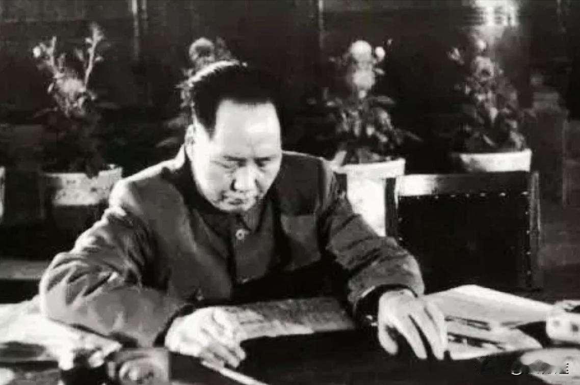 抗美援朝打不打，毛主席是这样说的：“不打，有一万个理由；打，就一个理由，出兵！”