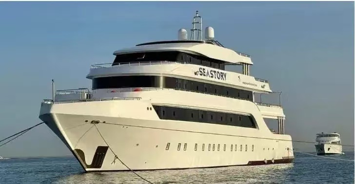 红海游船事故中2名中国游客获救  红海海域游船沉没事故17人下落不明  当地时间