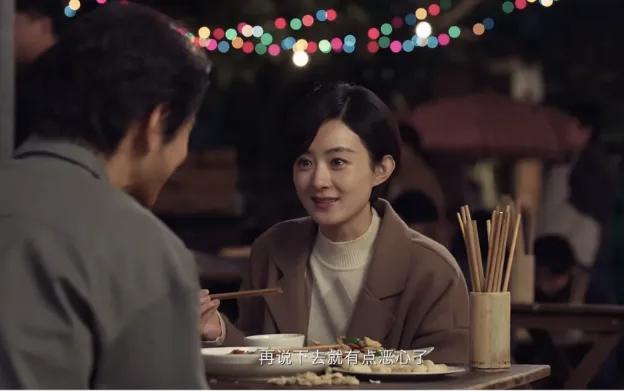 赵丽颖翻车，早就有迹可循。

今年年初，最受期待的剧集，当属《小城大事》。

可