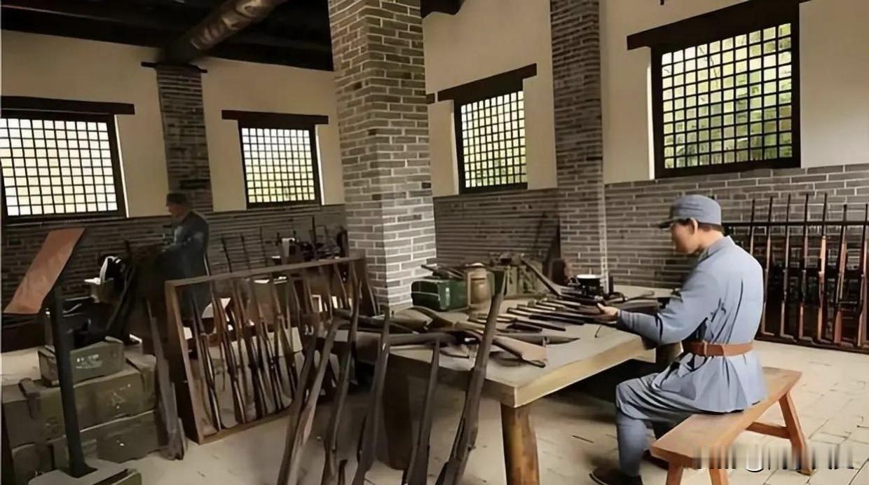 八路军兵工厂那会儿用的发射药，说起来心酸，主要就是黑火药。你别跟我想的是那种现代