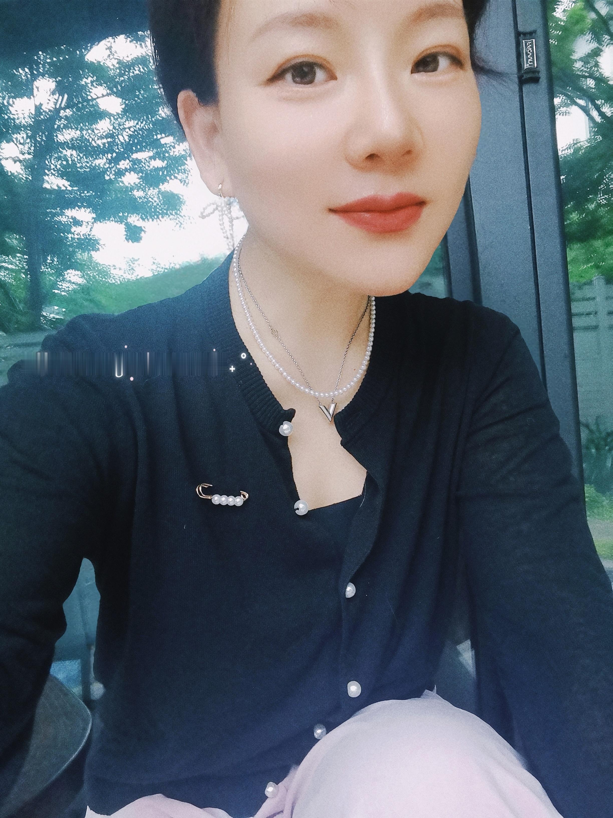 生活手记 我们最终会回到自己的舒适区，我在穿搭上的舒适区就是针织衫，冬天的夏天的