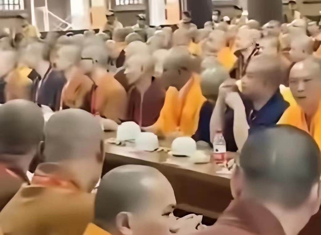 别瞎操心和尚没香火就活不了！其实不管古代还是现在，僧人都不是光坐着念经不干活的。