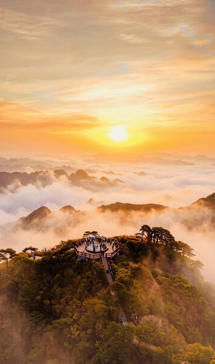 在三清山住了两天，鼻炎都好了

揽胜遍五岳，绝景在三清。自古以来，三清山就是自然