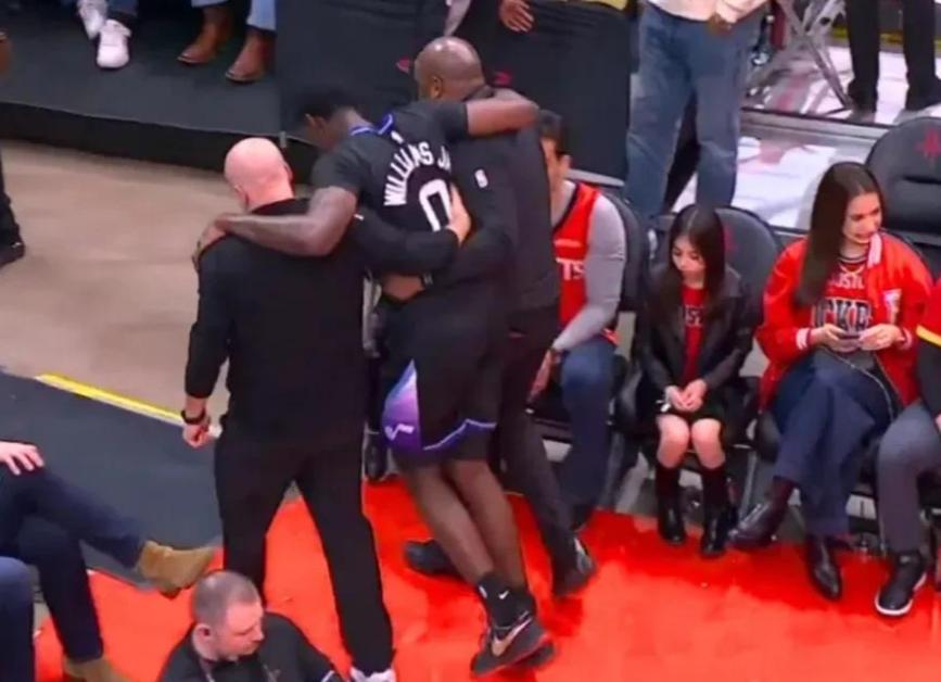 正式裁掉！NBA生涯被毁掉了

北京时间3月10日，一条来自联盟内部的消息迅速传