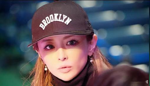 日本明星上海演唱会，现场被轰下台这个周末过的真是一点都不平静。有两个公共事件舆论