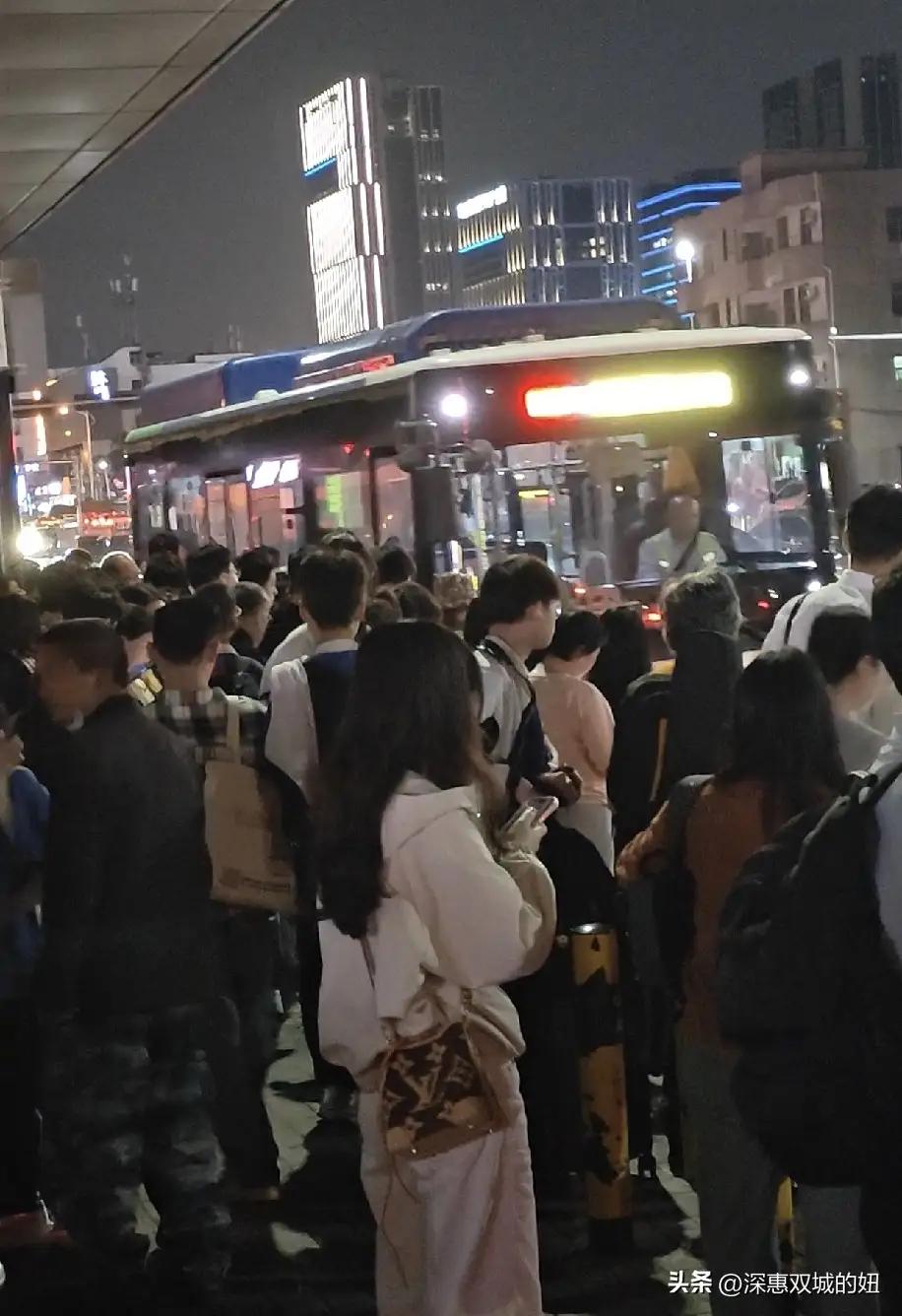 完整榜单
广深两大机场将“牵手”

这条消息一出，瞬间点燃了无数旅客和业内人士的