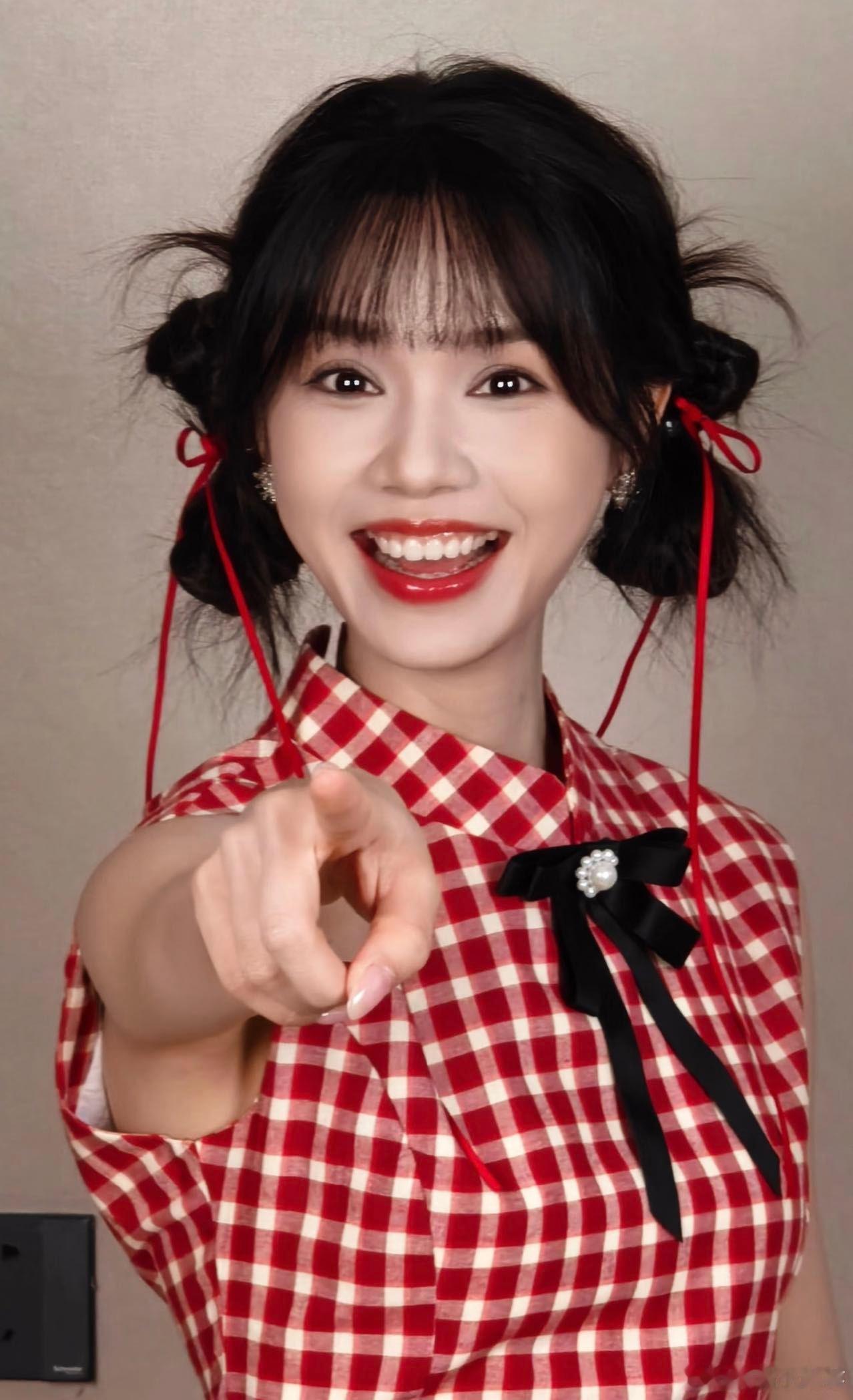 短剧八位男女顶流春晚合体浙江春晚这短剧阵容，简直把观众喜好拿捏。刘念张翅再度携手