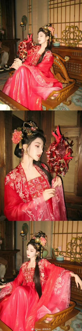 迪丽热巴千字长文告别白日提灯感谢迪丽热巴，用心演绎，赋予贺思慕鲜活的灵魂立体又饱